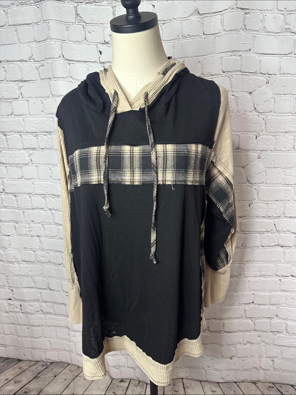 POL Black Cream Plaid Patchwork Hooded Tunic Size L Large